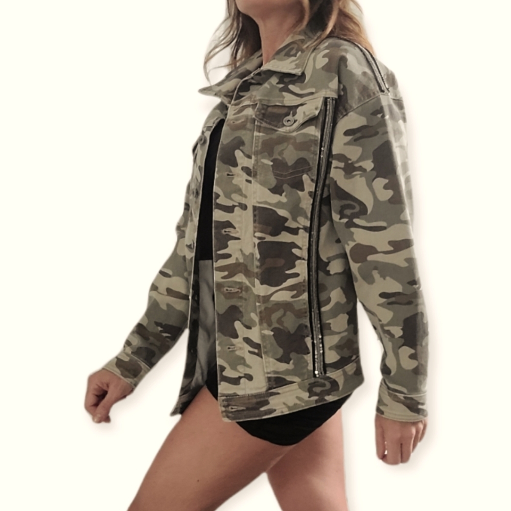 Kendall and Kylie Elevated Camo Denim Jacket With Sequin Embellishments … - Picture 4 of 12
